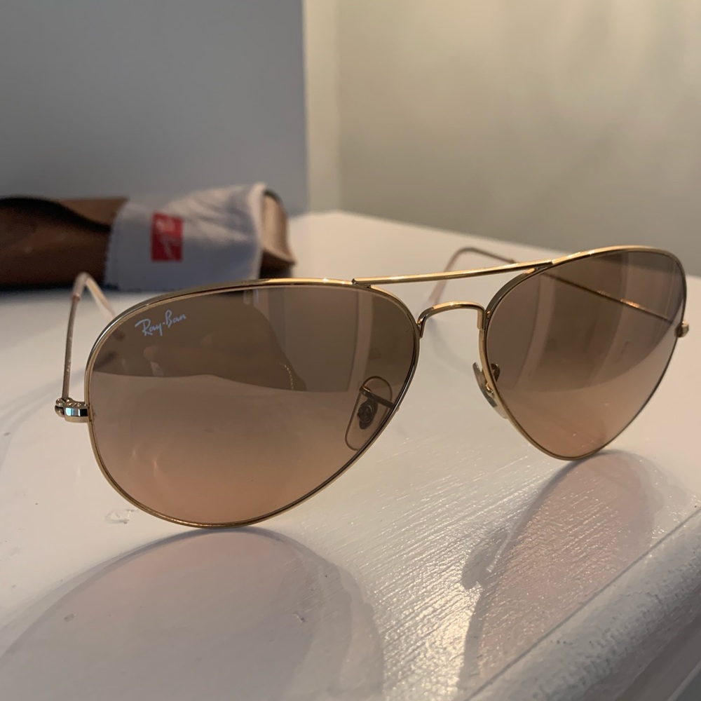 Gold Rayban aviators